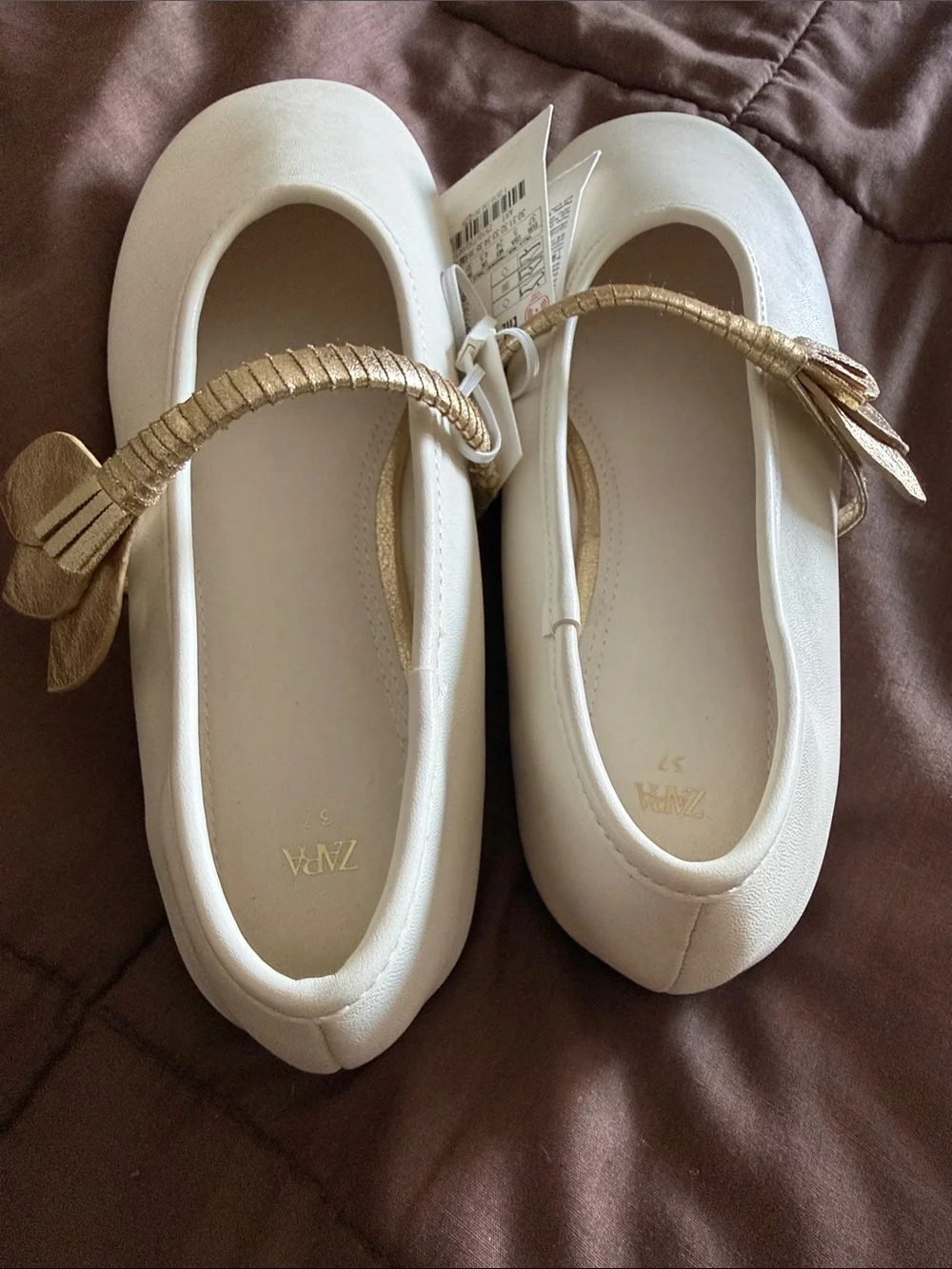 Zara Girls' Ivory Mary Jane Shoes with Gold Bow Strap *NWT*